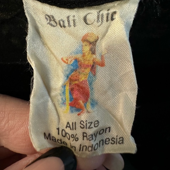 Y2K Embellished Beaded Butterfly Sparkle Black Floral Women's Top One Size VTG - Picture 7 of 15